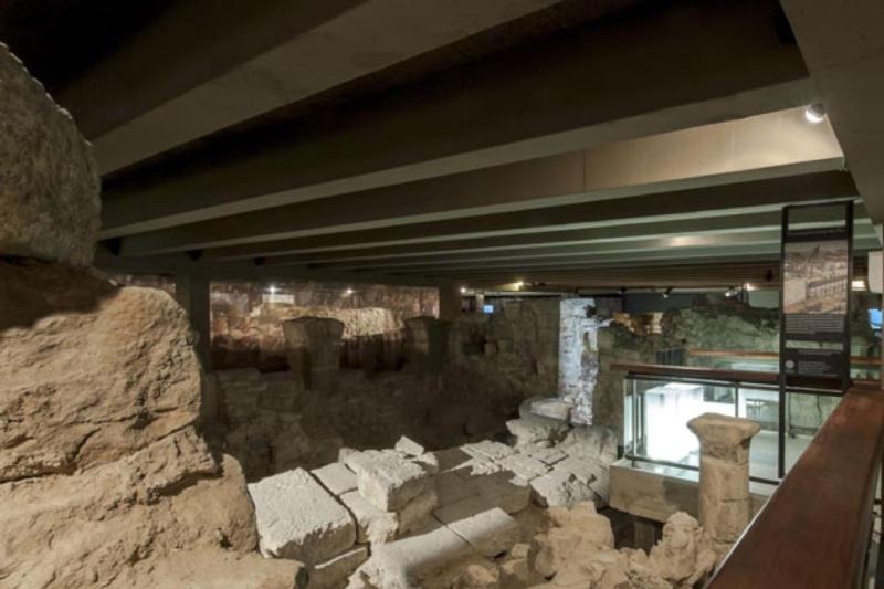 Visite guidée Notre-Dame de Paris: la cathédrale gothique et son histoire majestueuse