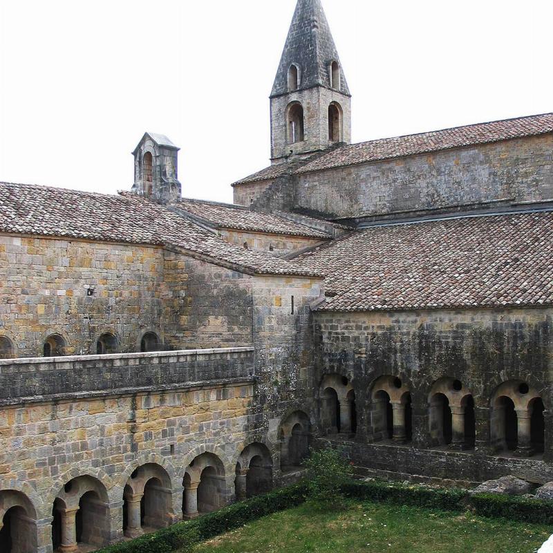 Manuscrit enluminé de De architectura de Vitruve, étudié par les architectes de la Renaissance française