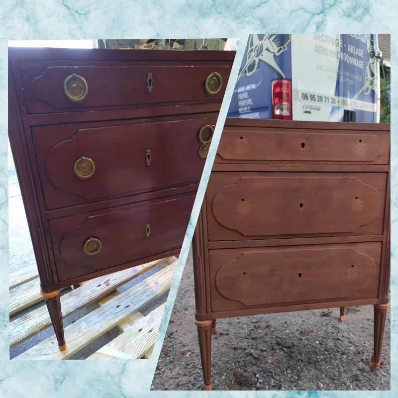 Comparaison avant/après décapage d'un meuble ancien
