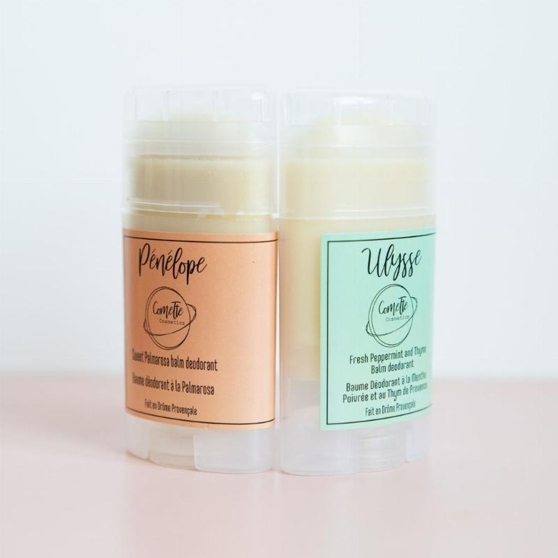 Application de peinture dans une entrée de maison, style français, avec soin et précision