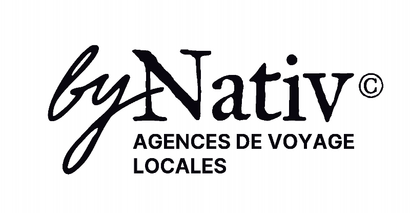 Magnifique vue d'une pyramide maya au lever du soleil, architecture mexicaine ancestrale.