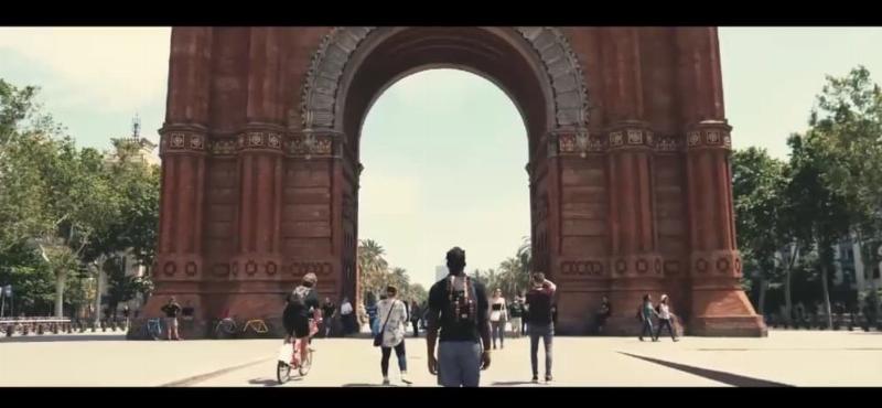 Artiste français inspiré par Barcelone