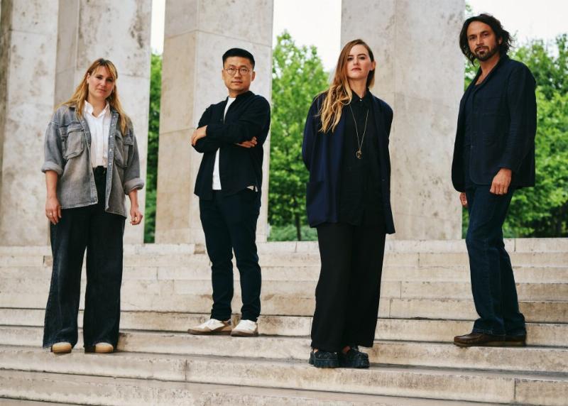 Artistes français contemporains jouant dans un club