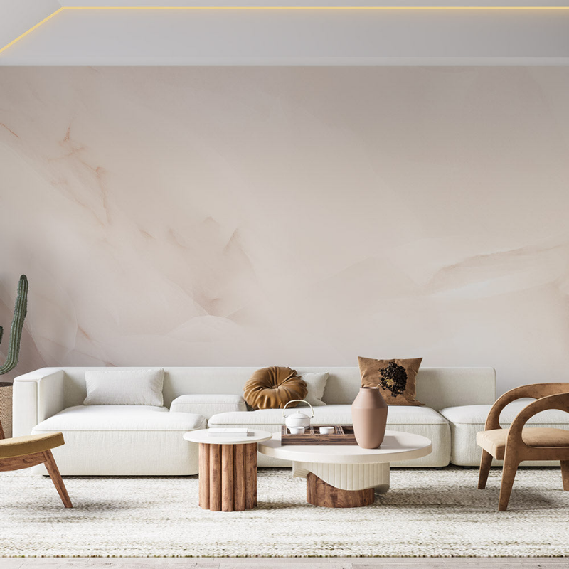 Accents dorés sur un mur crème clair, style chic français