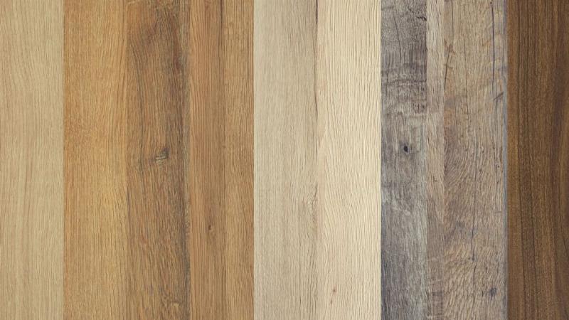 Palette de couleurs et matériaux pour décoration intérieure vert clair, style français: lin, bois, laiton