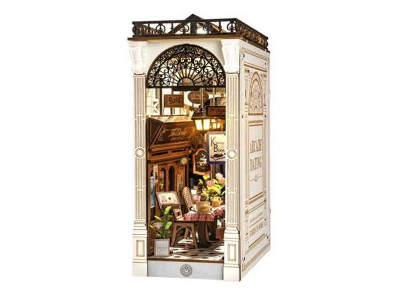 La charmante peinture d'une petite épicerie française, débordant de produits colorés et d'une atmosphère chaleureuse