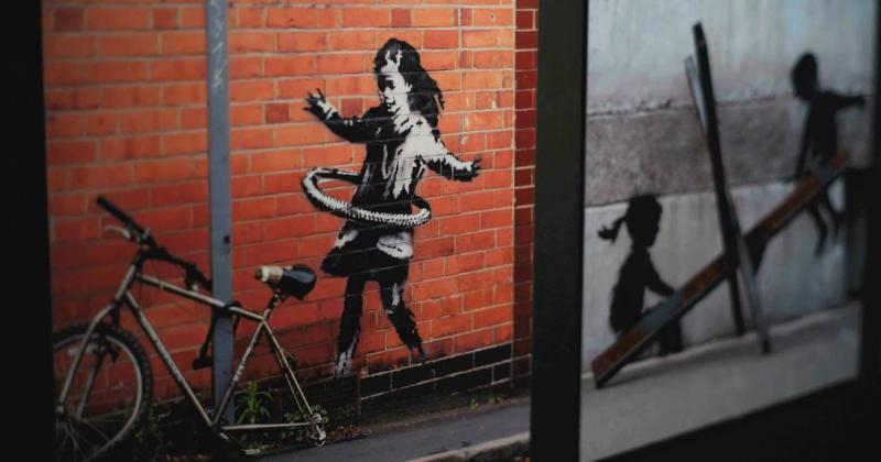 L'exposition Banksy, plongée dans le mystère de l'artiste anonyme
