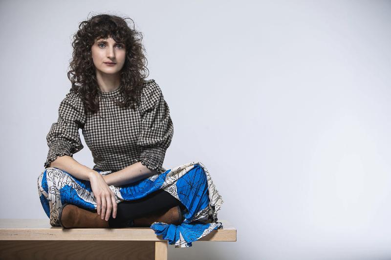 Le groupe de musique classique moderne mélangeant acoustique et électronique sur scène