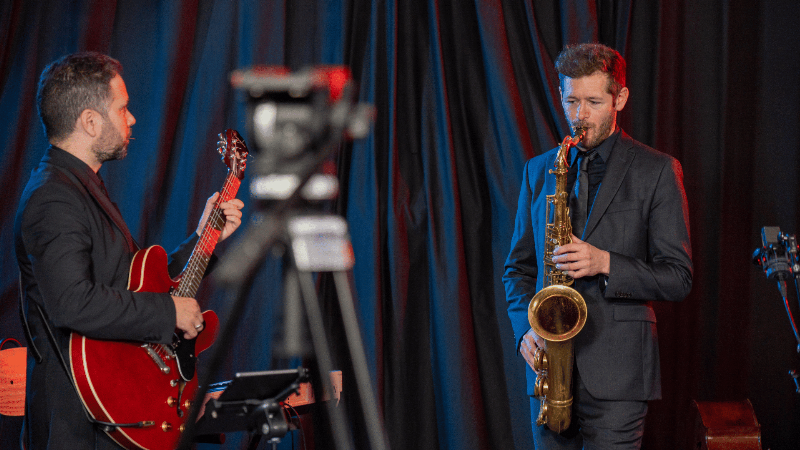 L'évolution des paroles de chansons françaises à travers les époques