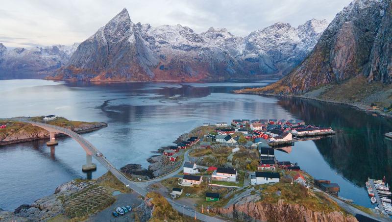 La chanson française à son âge d'or avec des artistes emblématiques