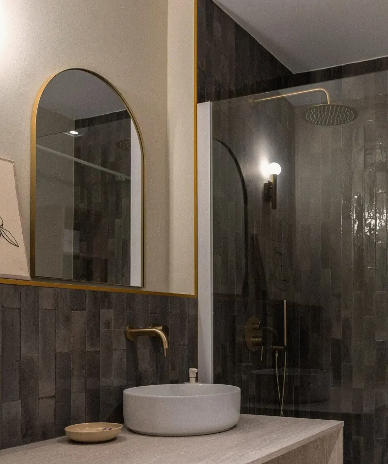 Architecture d'intérieur française avec des matériaux nobles et des outils de conception modernes