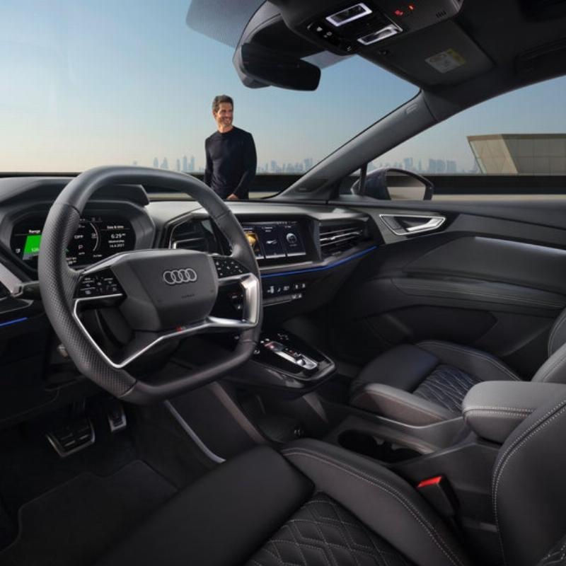 Couleur vibrante et finition brillante d'une peinture auto brillant direct sur une voiture de sport française