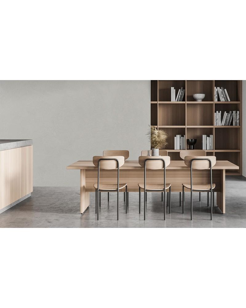 Peinture pour carrelage de sol effet béton ciré, application d'une couche texturée avec une spatule