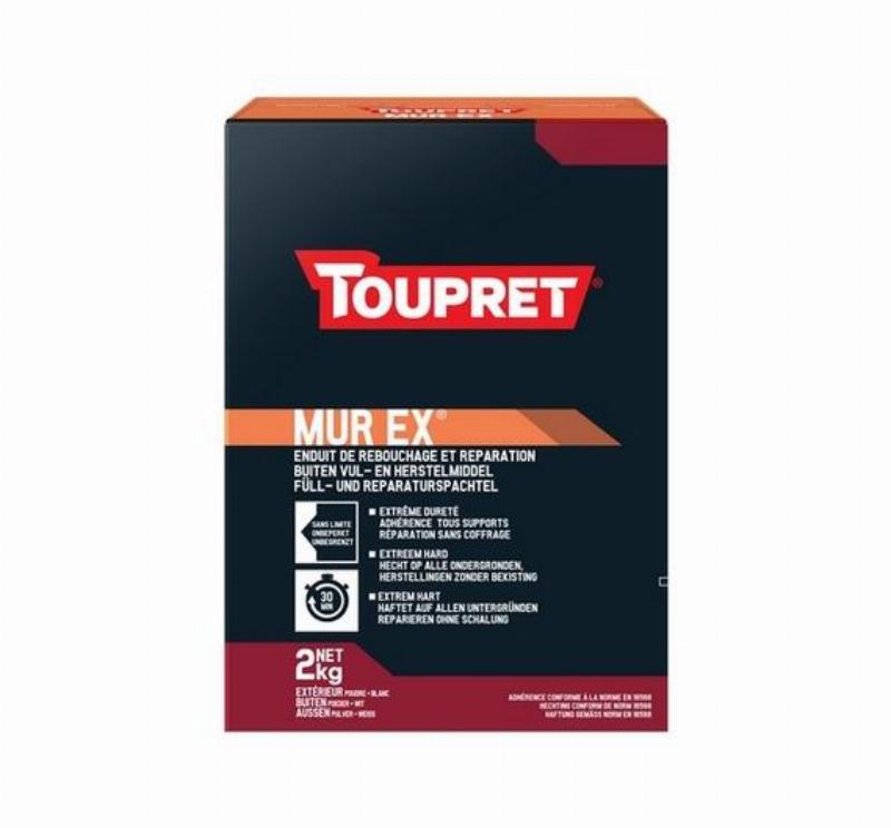 Réparation d'un mur avec peinture cloquée et application d'un nouvel enduit