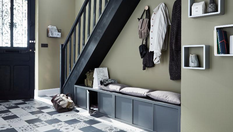 Idée peinture escalier intérieur style français