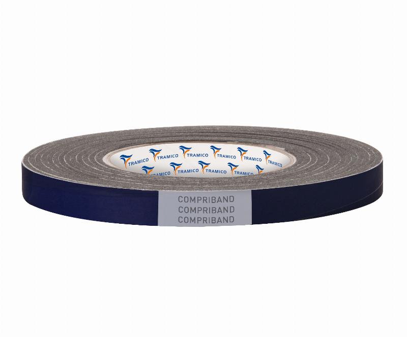 Peinture étanche façade résistant aux intempéries sous la pluie battante