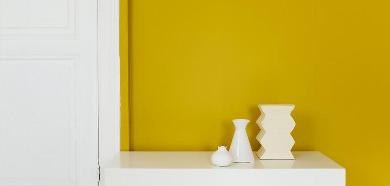 Nuancier de peintures jaune moutarde et ocre pour décoration intérieure